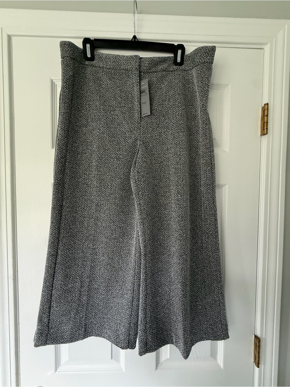 Ann Taylor Gray Wide-Leg Knit Cropped Petite Trousers - 14P